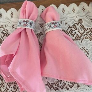 Vintage Cottage core napkin rings and pink napkins